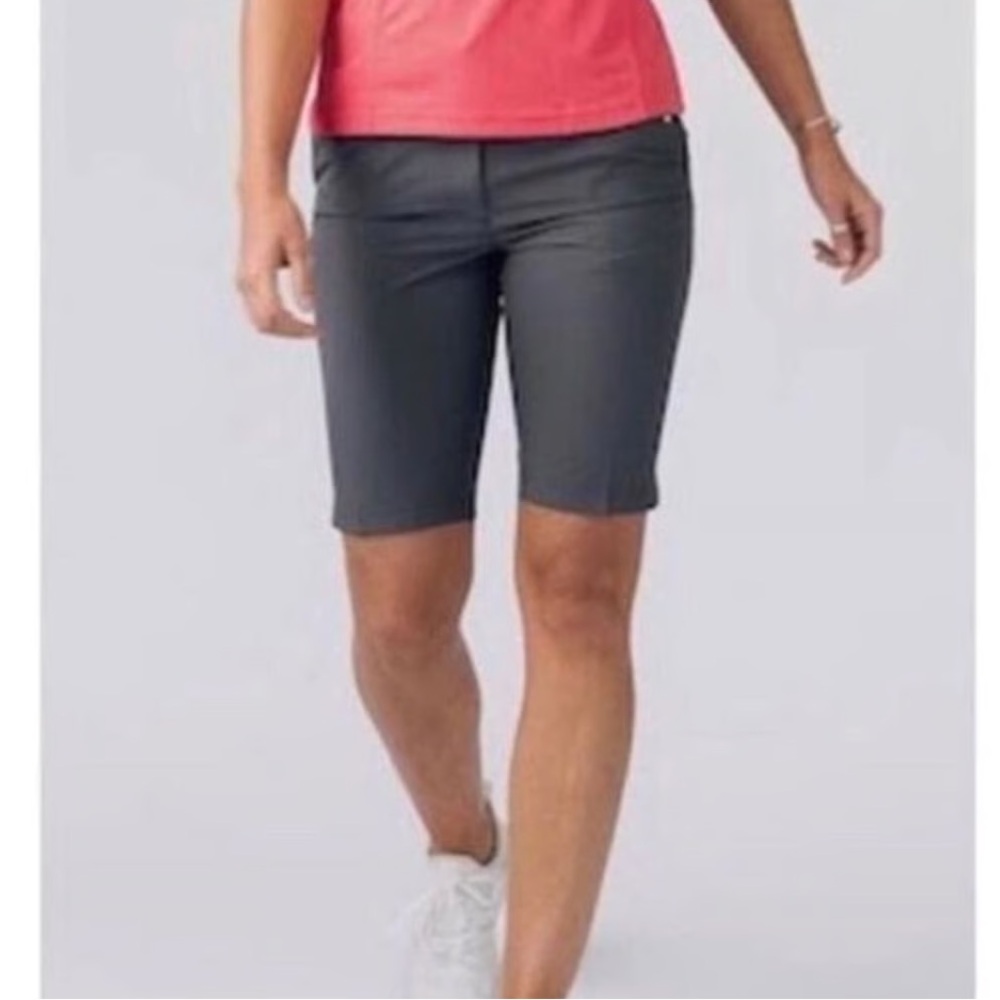 ZYIA Clubhouse Shorts in Grey Size Medium Like New